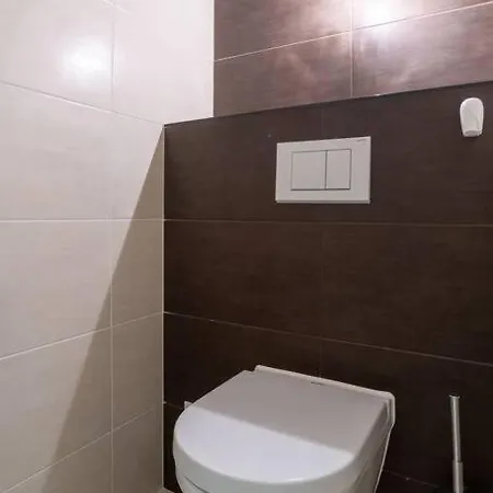 Eglise Catholique - Cosy And Bright In