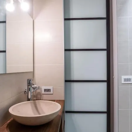 Eglise Catholique - Cosy And Bright In Montreux