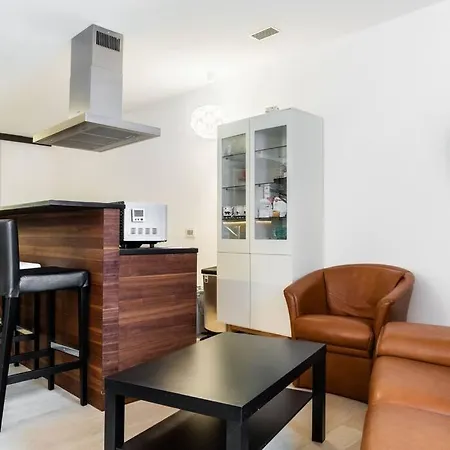 Eglise Catholique - Cosy And Bright In