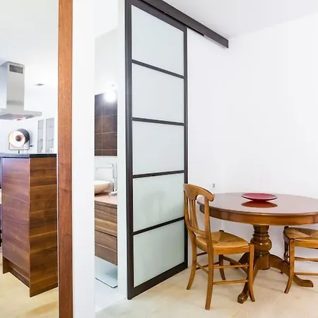 Apartamento Eglise Catholique - Cosy And Bright In *