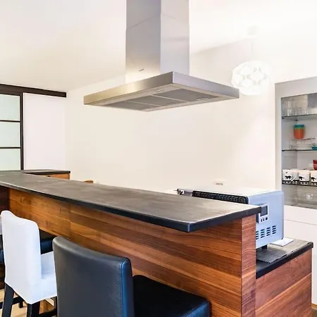 Eglise Catholique - Cosy And Bright In Apartment Montreux