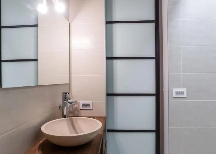 Eglise Catholique - Cosy And Bright In 蒙特勒